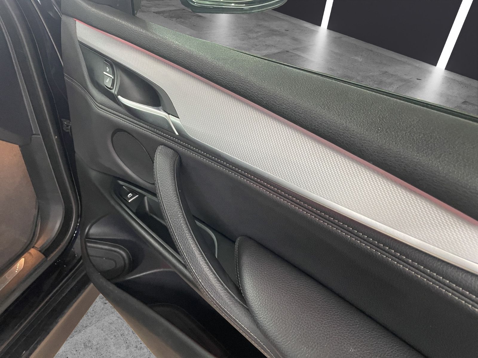 Fahrzeugabbildung BMW X5 xDrive 35 i *Pano*AHK*Sport-Paket M*Leder*