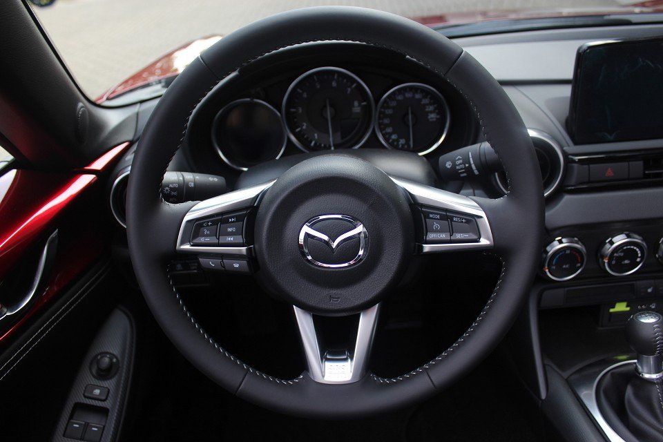 Fahrzeugabbildung Mazda MX-5 2024 Homura G-184 Recaro Bilstein Brembo BB