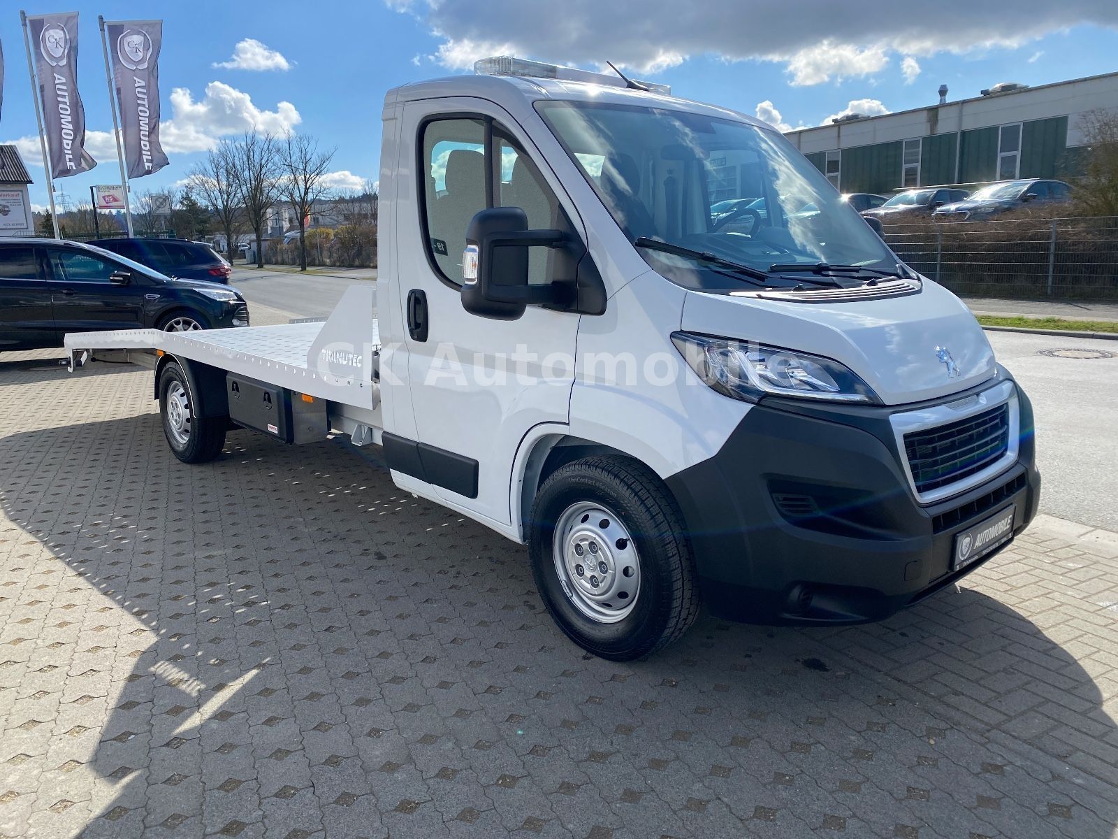 Fahrzeugabbildung Peugeot Boxer Abschleppwagen 435 L4 BlueHDi 165