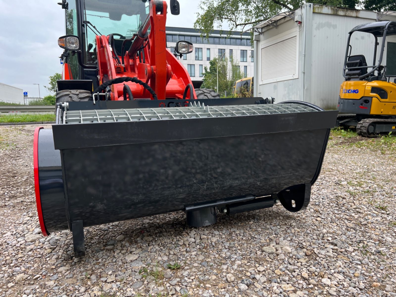 Fahrzeugabbildung CAT CNF BMX 650T - Mit Wechselaufnahme und  Doppel!