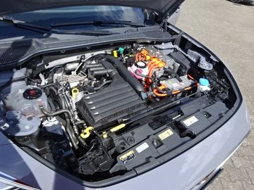 Fotografie 23 des Cupra Formentor 1.4 e-HYBRID 150KW*LED*SHZ*LEDER*VTC*R