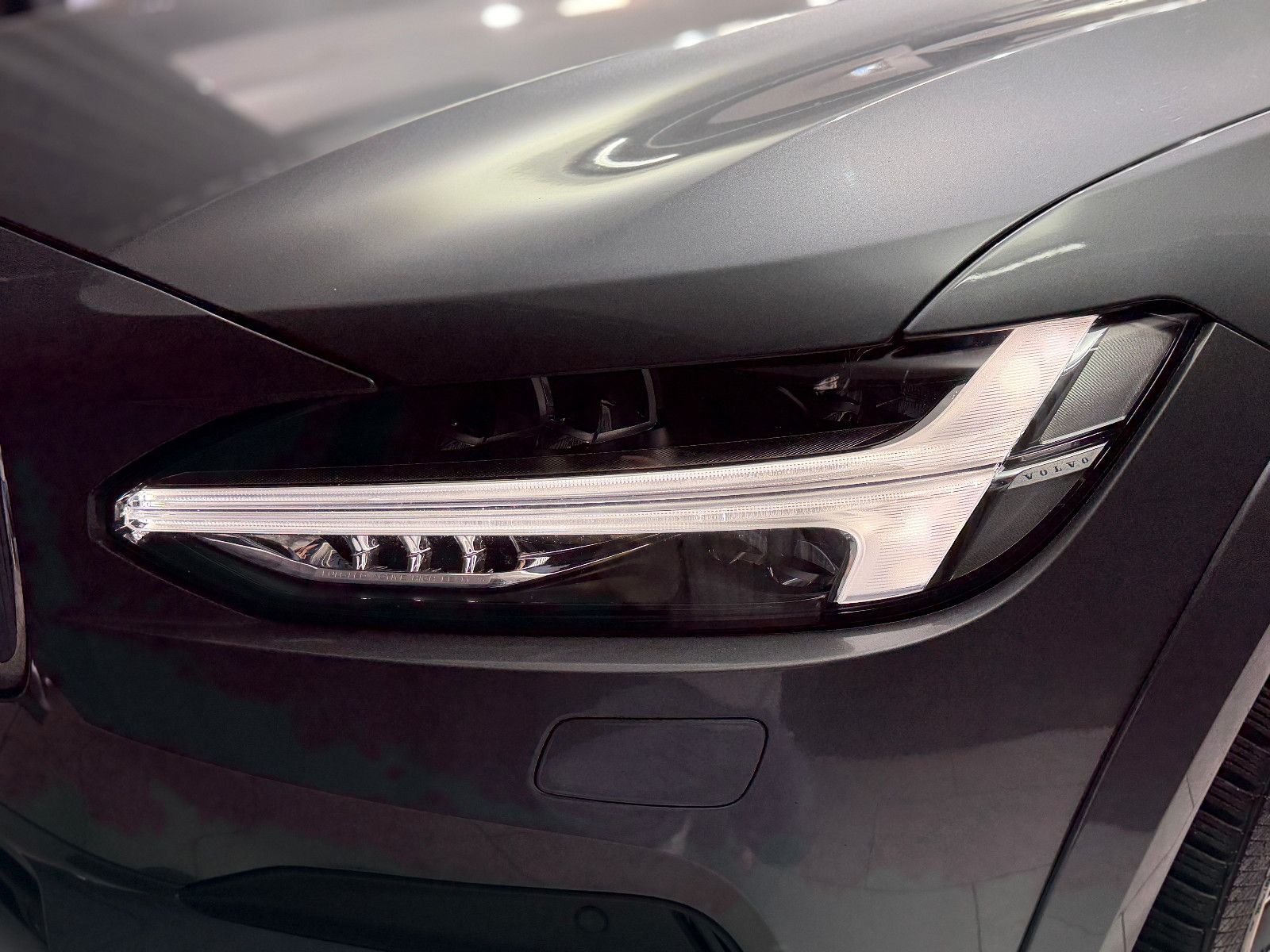 Fahrzeugabbildung Volvo V90 Cross Country Pro AWD|HuD|H&K|360°|PANO