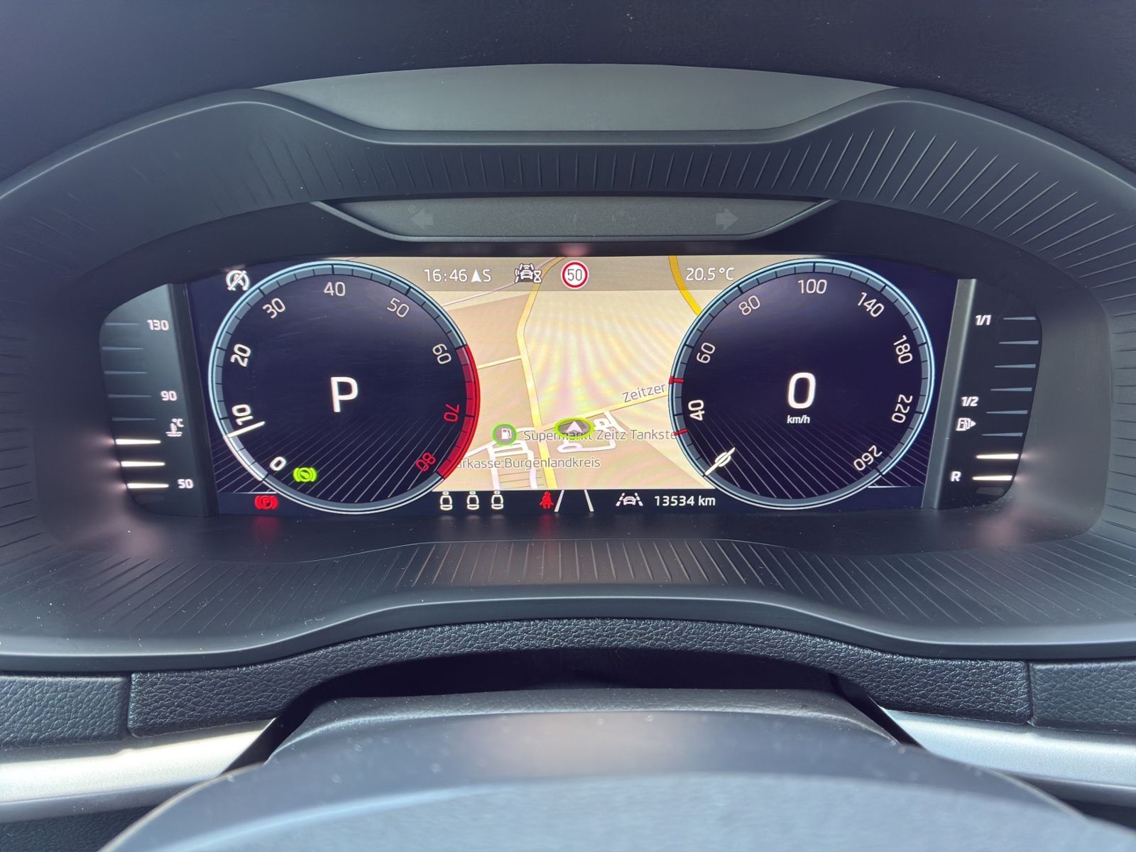 Karoq 1.5 TSI DSG Selection *NAVI*KAMERA*KESSY*