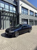 BMW 520iA *WIE NEU* M SPORTPAKET *HiFi SOUND* HEADUP - BMW 5er Reihe Gebrauchtwagen in Hamburg