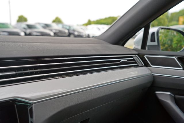 Passat Variant GTE 1.4TSI HuD IQ-LIGHT R-LINE 18