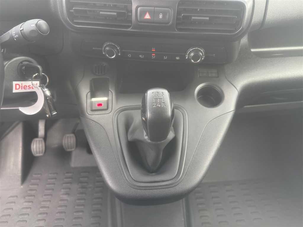 Peugeot Partner Kasten Premium 1.5 BlueHDI L2 Sortimo
