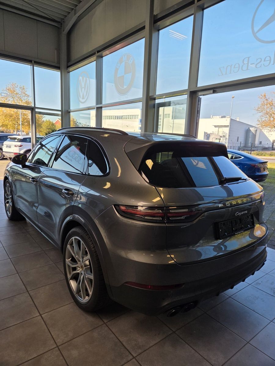Fahrzeugabbildung Porsche Cayenne,Panodach/Luft/AHK,21 Zoll/Standh.