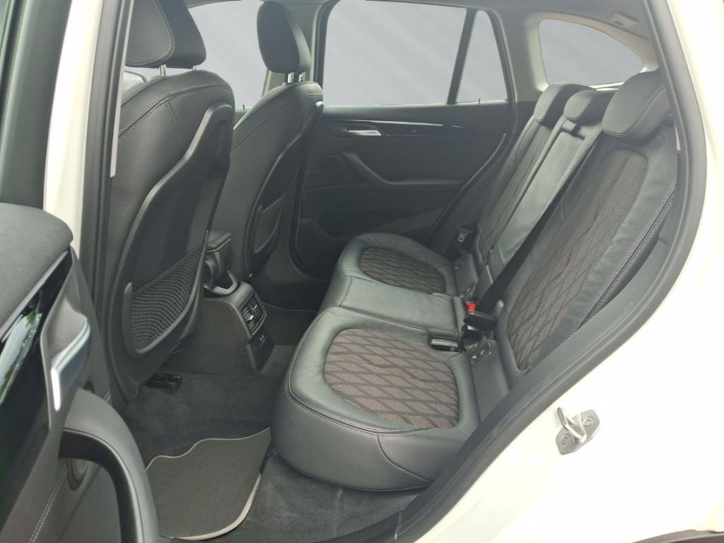 BMW X1 sDrive18d xLine HUD HiFi RFK Navi+ Sportsitze, миниатюра 9