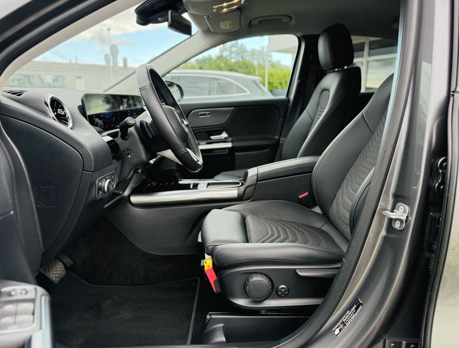 Fahrzeugabbildung Mercedes-Benz GLA 200 PROGRESSIVE ADVANCED, 360°, Totwinkel, W