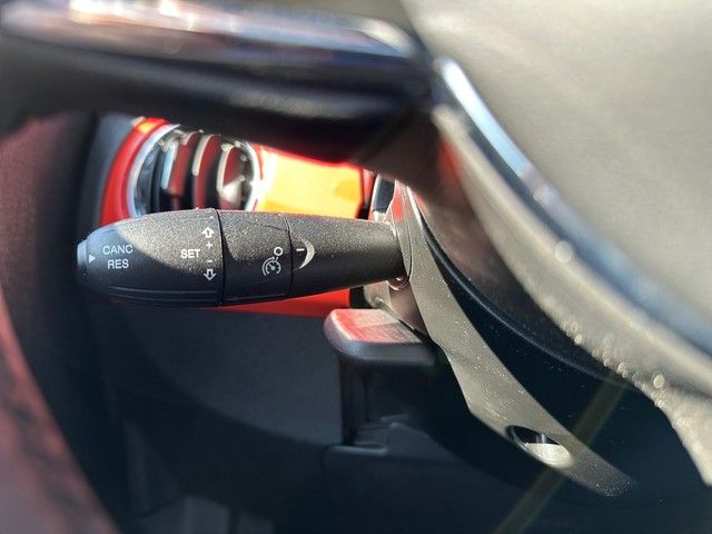 Fahrzeugabbildung Fiat 500 1.0l Hybrid Red TEMPOMAT+UCONNECT+KLIMA+++