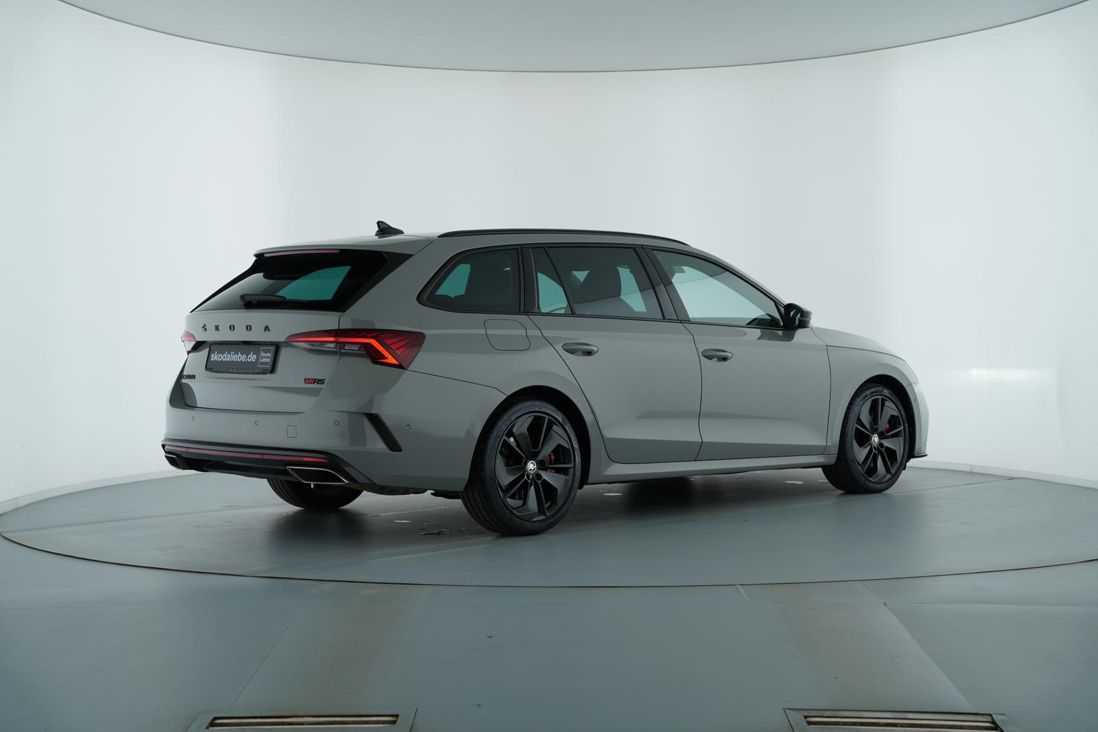 Skoda OCTAVIA COMBI RS 2.0TSI DSG HEAD-UP+SCHECKHEFT