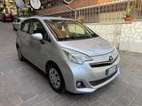 Toyota Verso- S 1.3 lounge Ok Neop - graue Toyota Verso-S