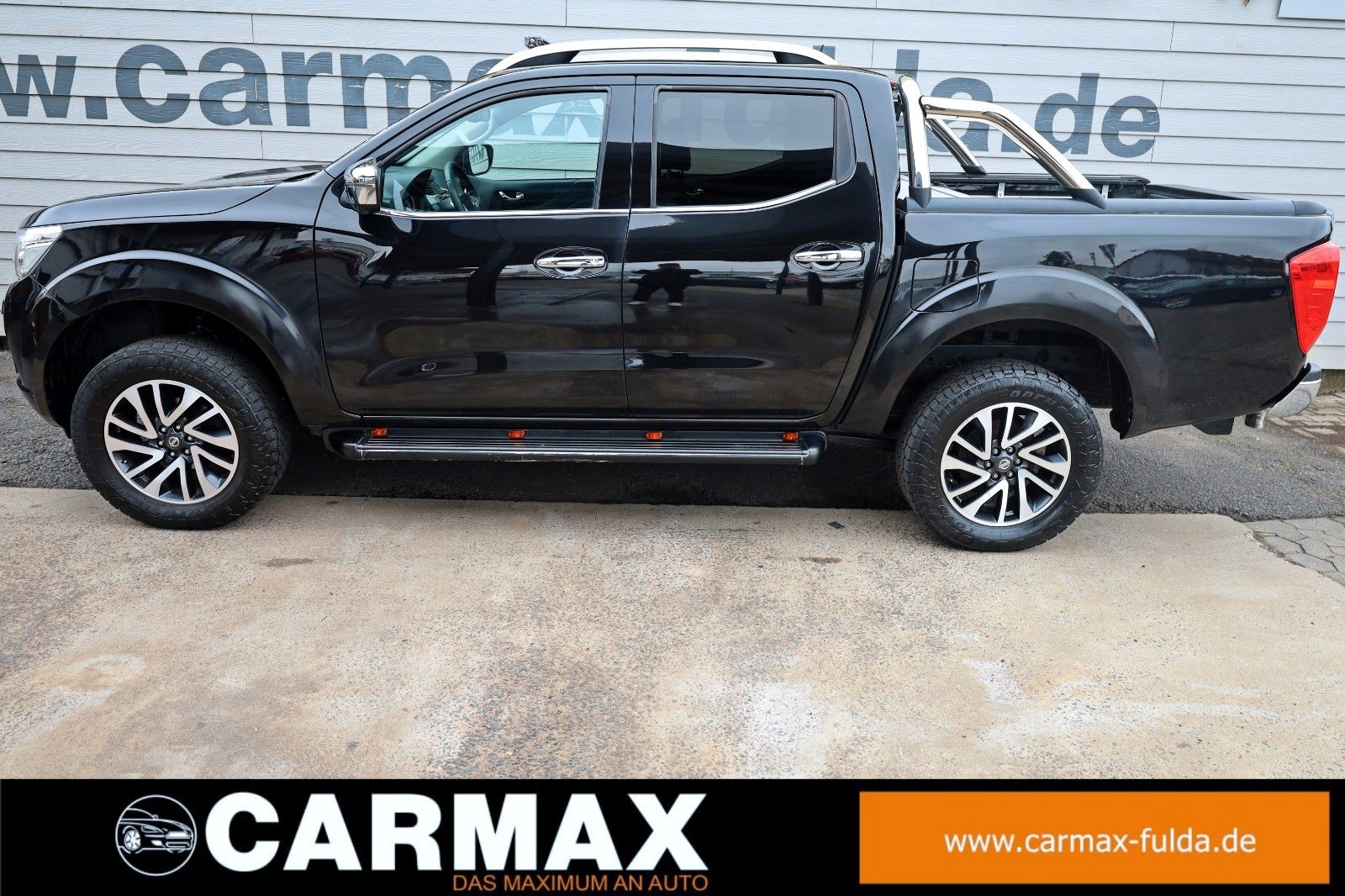 Fahrzeugabbildung Nissan Navara NP300 Tekna DOKA 4x4 Leder,SH,Navi,SD,AHK
