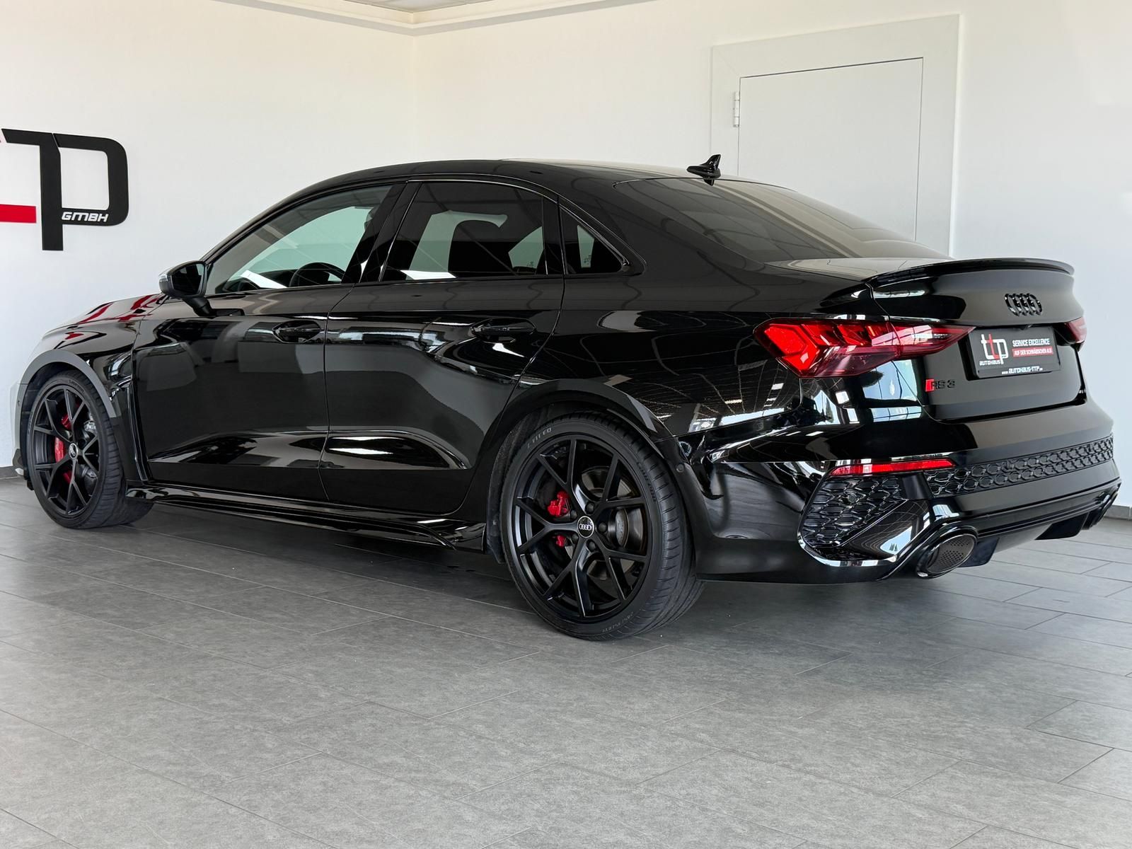 Audi RS3 2.5 TFSI qu. Limousine MATRIX B&O Pano ACC foto 22