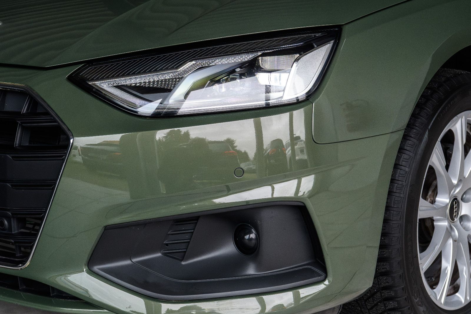 Fahrzeugabbildung Audi A4 Lim. 35 TFSI S-tronic+SHZ+elektr Sitze