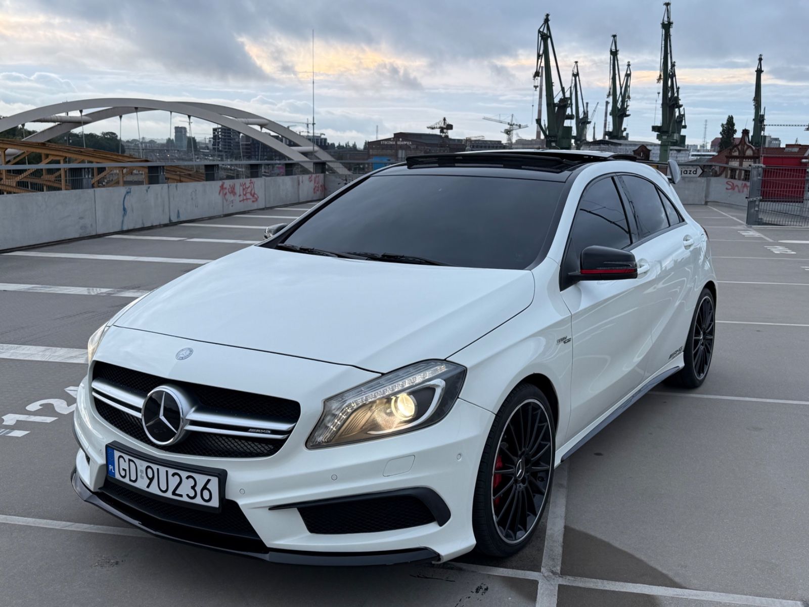 MERCEDES-BENZ A 45 AMG 4MATIC AMG
