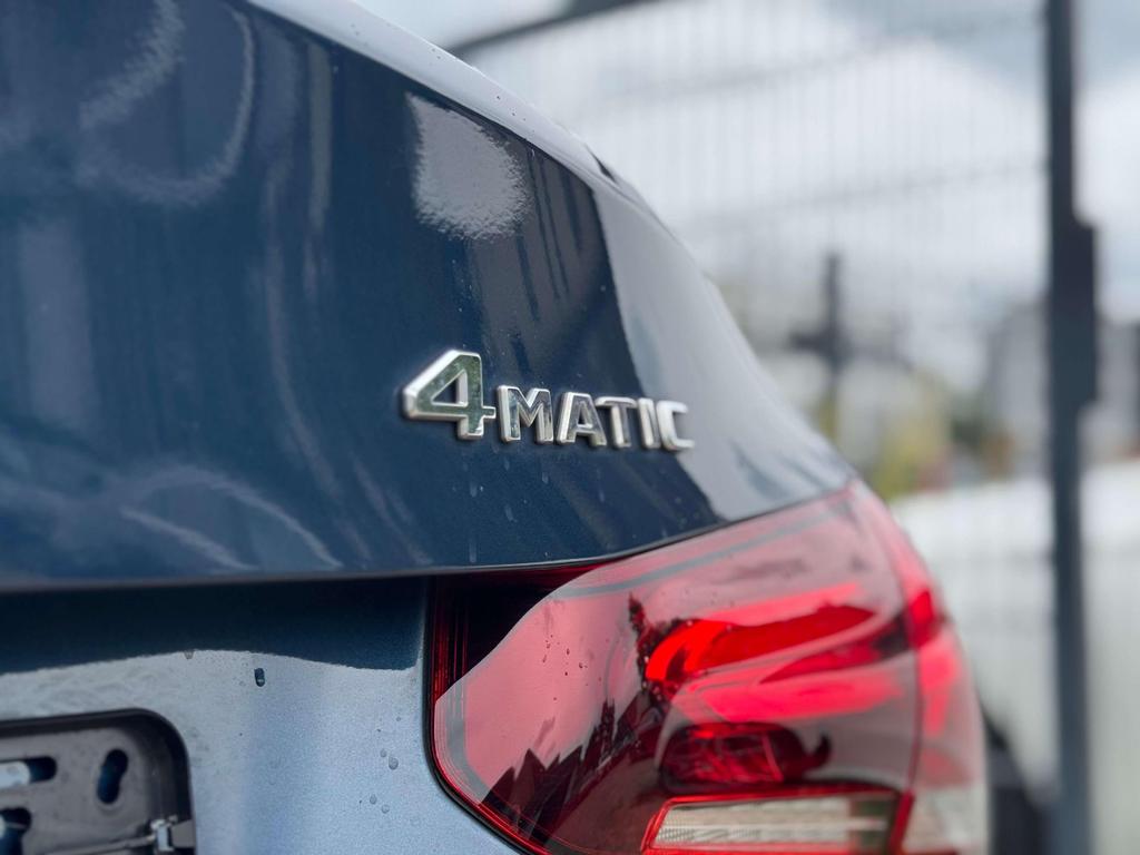 Mercedes-Benz A 220