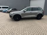 Volkswagen Touareg 3.0 Hybrid Tiptronic Ex... - Volkswagen Touareg mit Benzin-Antrieb: Navigationssystem
