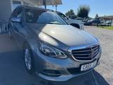 Mercedes-Benz E 200 CGI Navi Leder Schiebedach AHK H&K Kamera - Mercedes-Benz E 200: K
