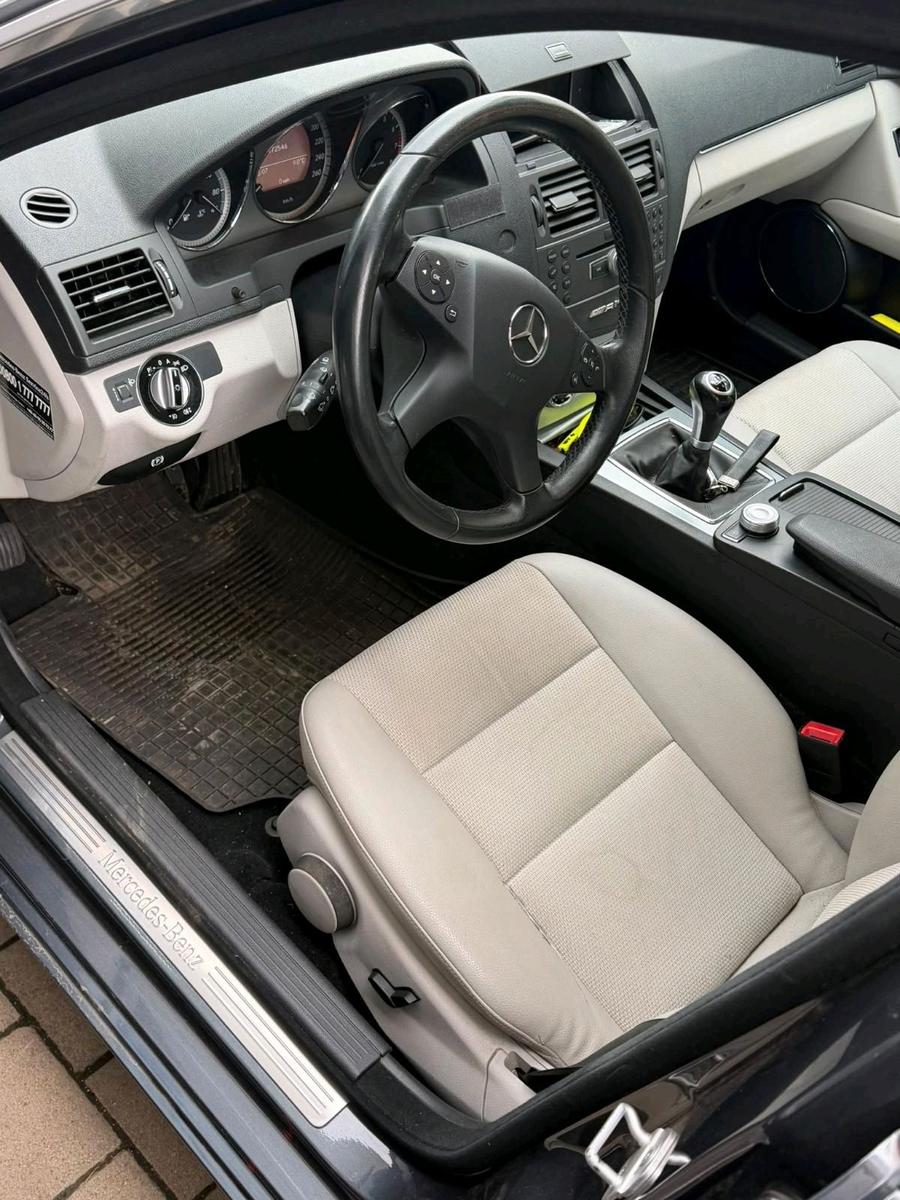 Mercedes-Benz C180 2009 — photo 9