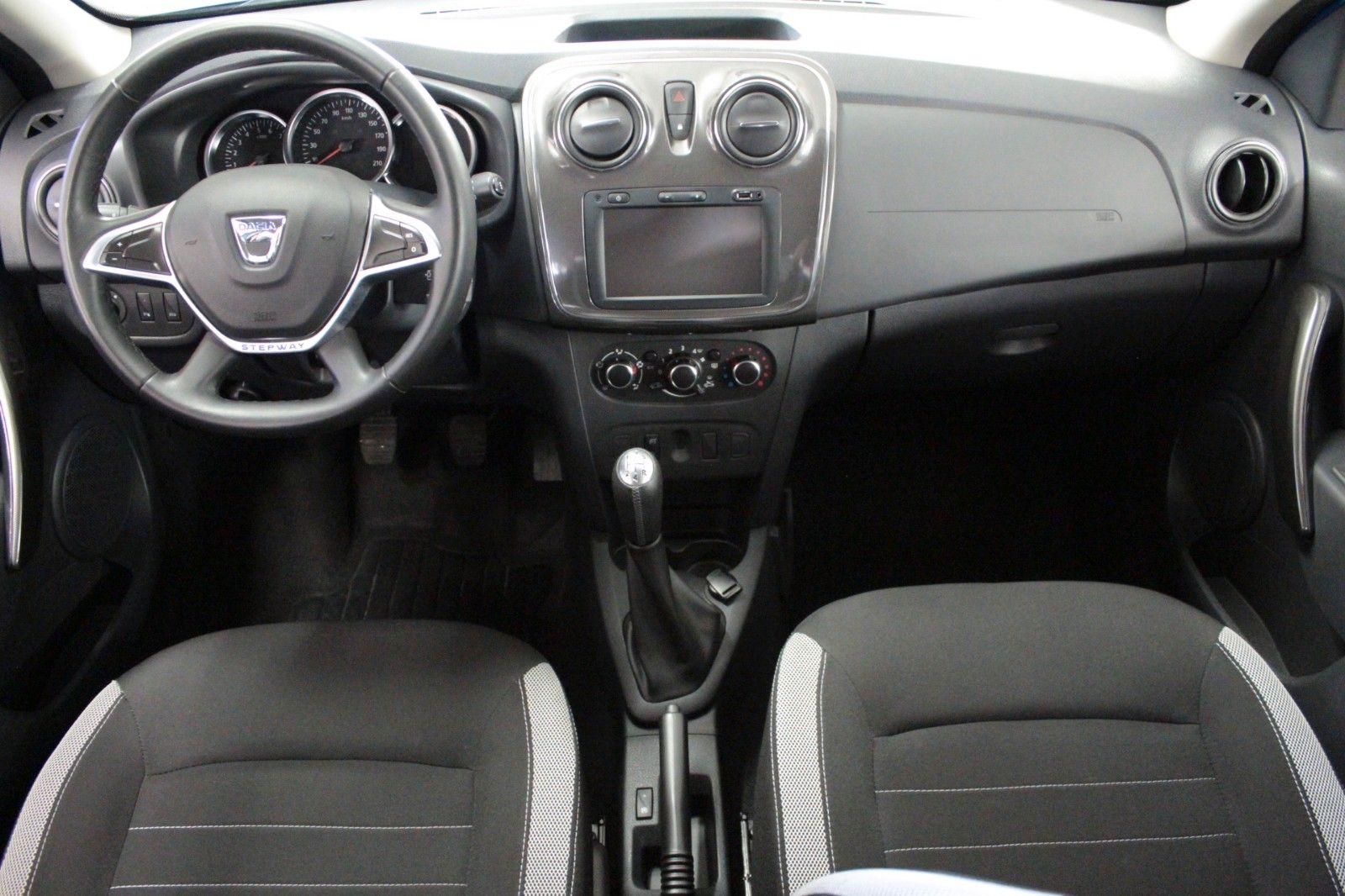 Fahrzeugabbildung Dacia Sandero TCe 90 Stepway Prestige *Media-Nav*