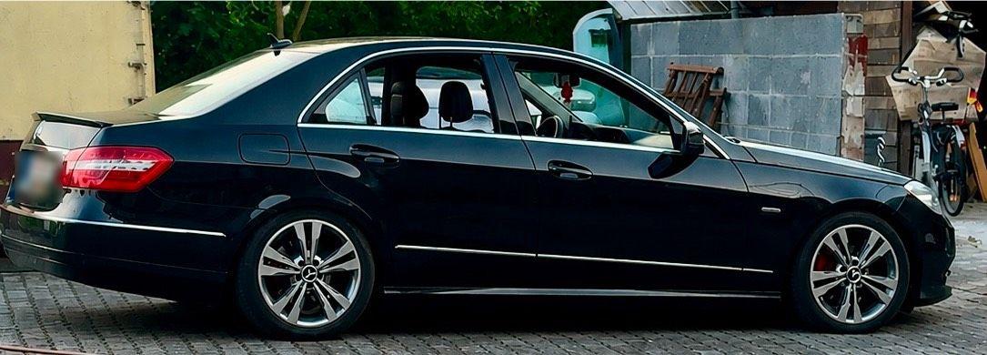 Mercedes-Benz E 220