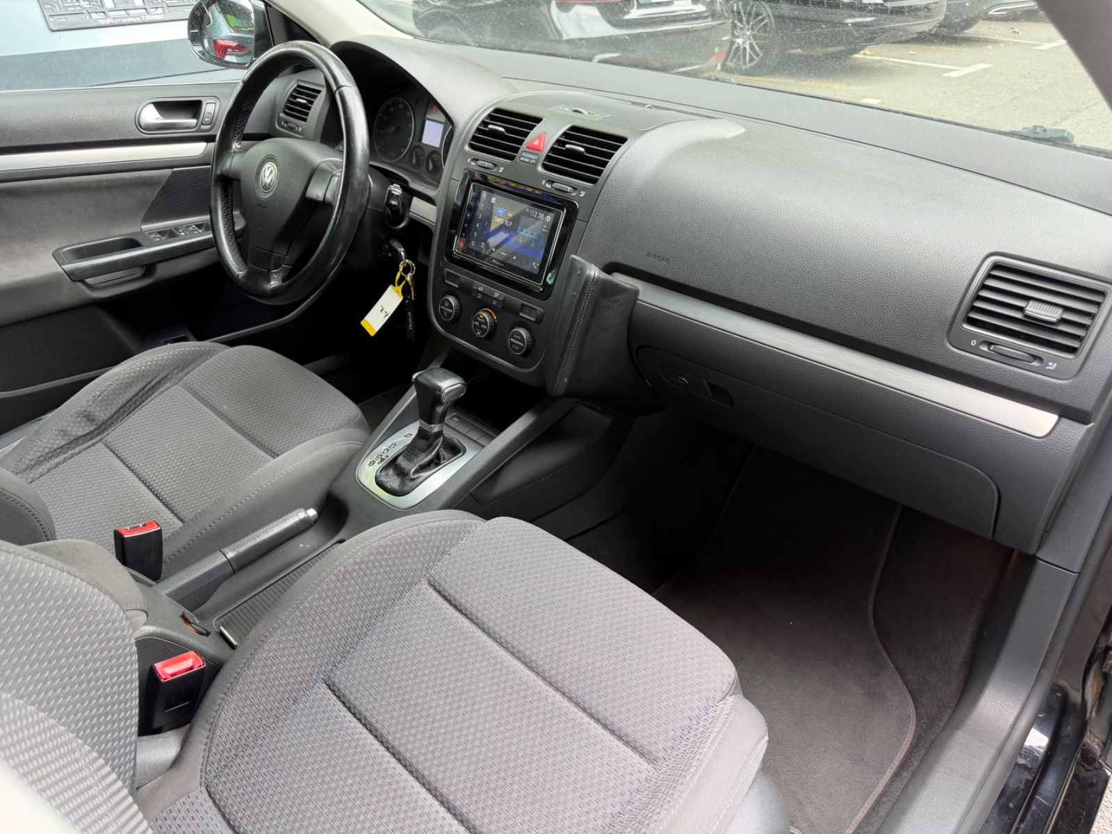 Fahrzeugabbildung Volkswagen Jetta V Sportline 2.0 AUTOMATIK