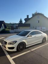 Mercedes-Benz CLA 250 DCT 4MATIC - Allradantrieb  - gebrauchte Mercedes-Benz CLA 250 aus dem Jahr 2015