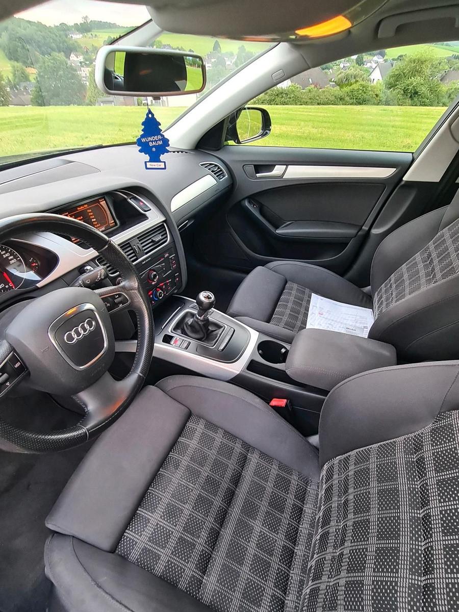 Audi A4 2009 — photo 10