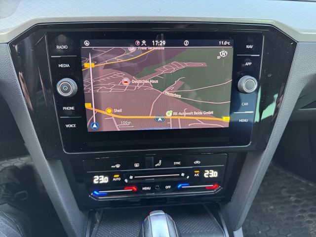 Passat Variant Business 1.5 TSI DSG LED Navi AHK