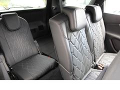 Fahrzeugabbildung Peugeot 5008 Hybrid 136 GT*Panorama*AHK*Focal-Sound!*ACC
