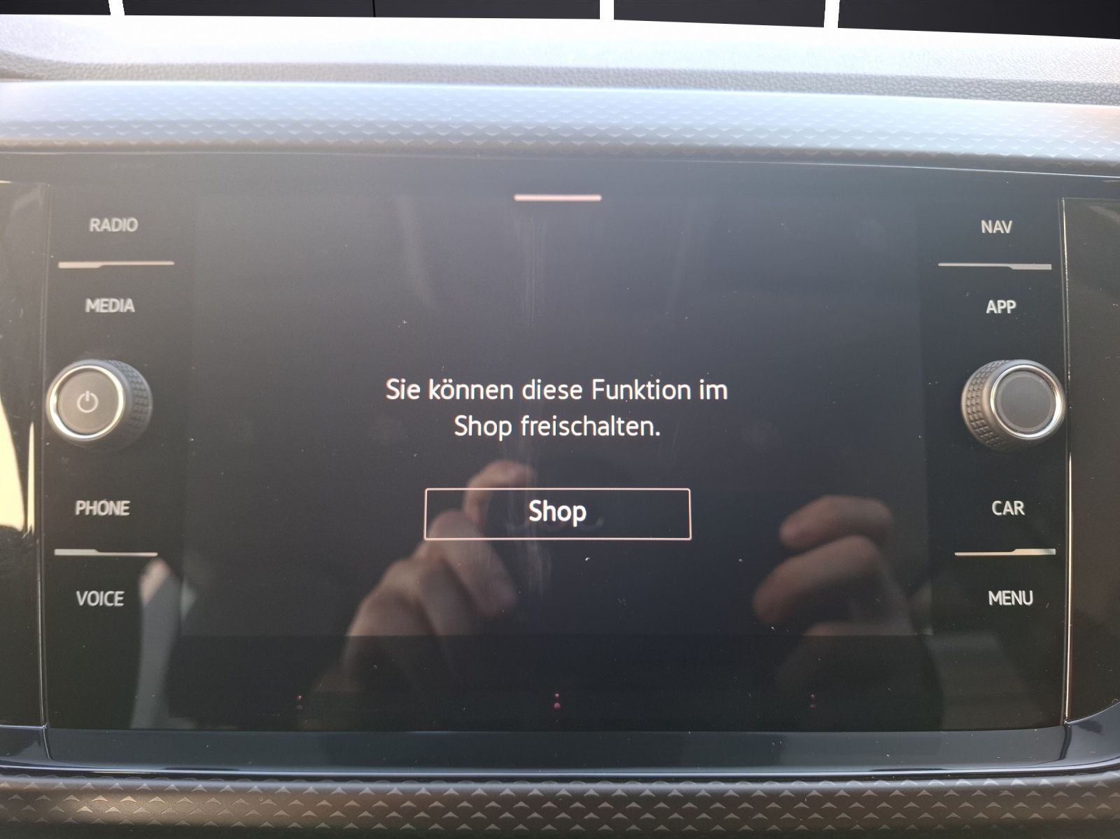 Fahrzeugabbildung Volkswagen T-Cross TSI Life AHK AID Climatronic ACC RFK SH