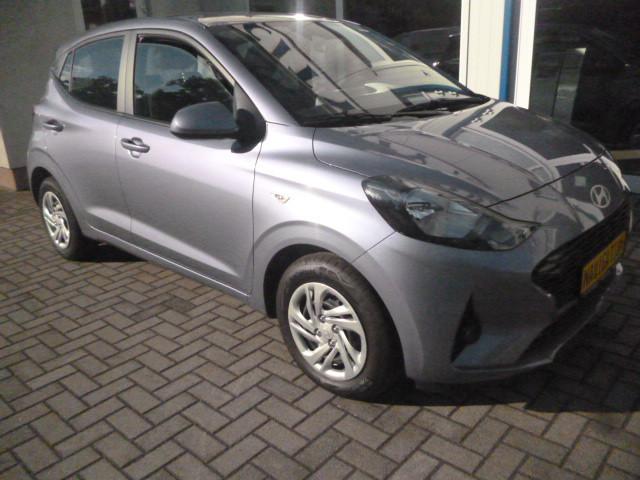 Hyundai i10 1,2 SONDERMODELL Plus ALARM NAVI PDC+KAMERA