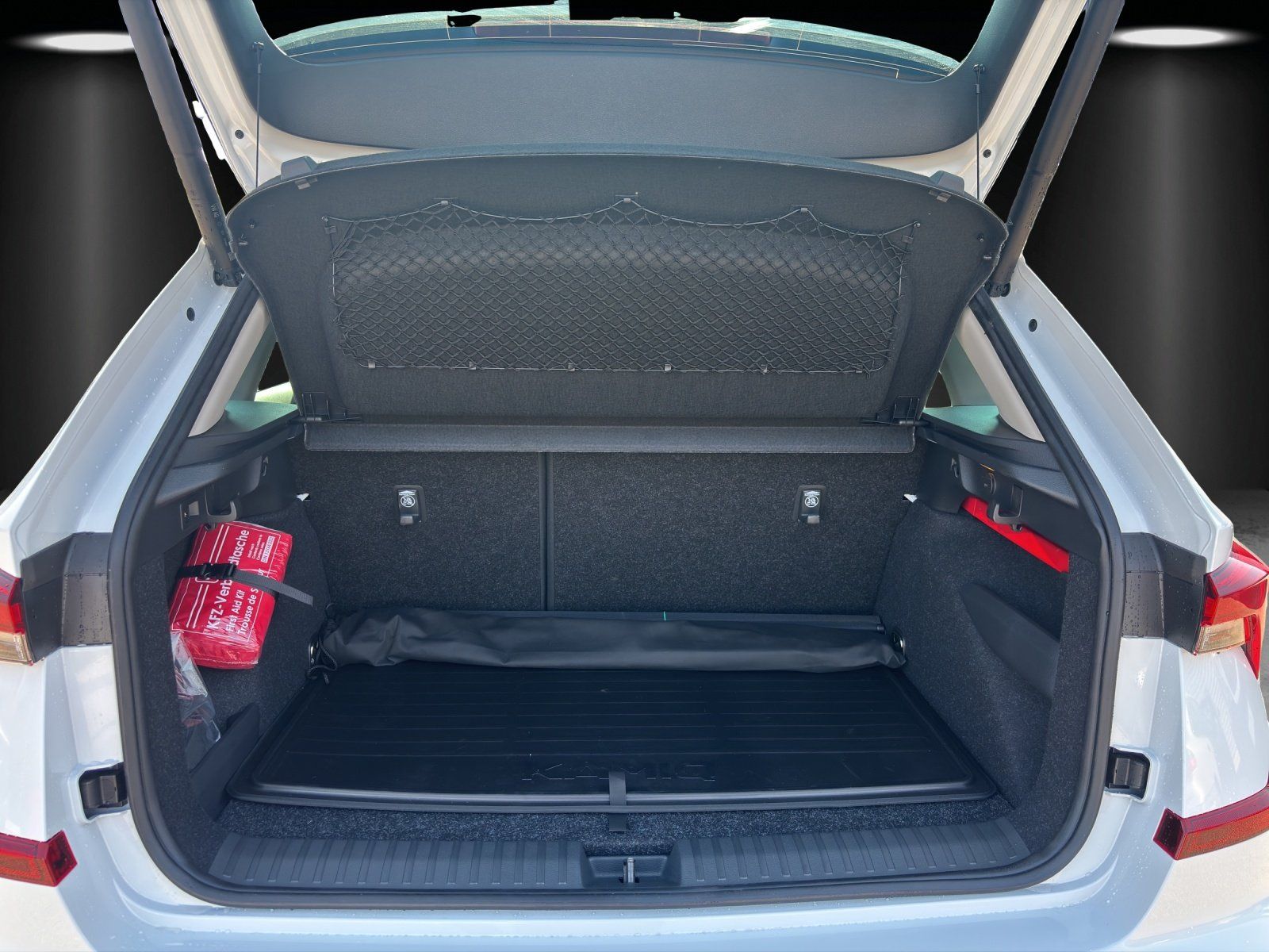 Fahrzeugabbildung SKODA Kamiq Balance 1,0 TSI 85 kW DSG AHK/MATRIX/RFK