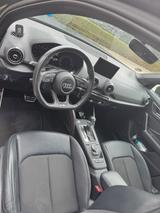 Audi Q2 35 TFSI S tronic sport sport - Audi Q2 mit Schiebedach