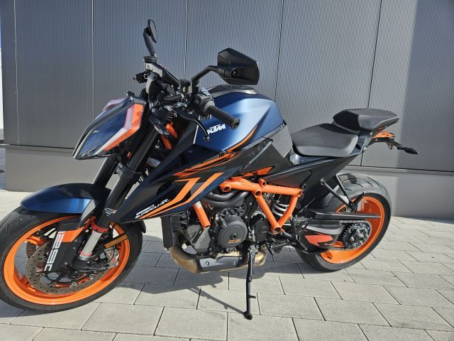 KTM 1290 SUPERDUKE R 2022 