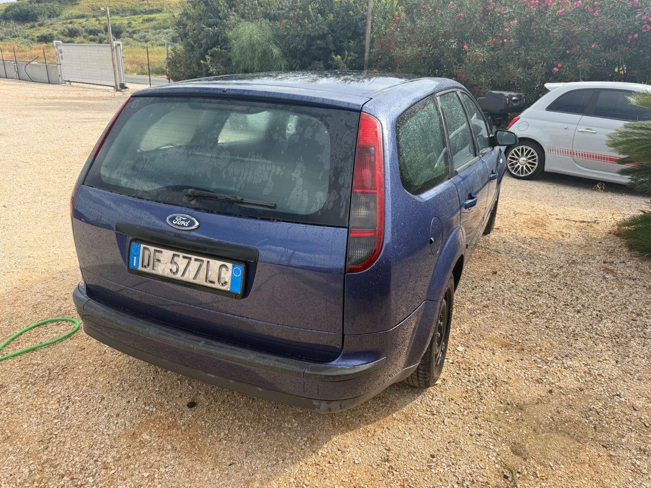 Ford Focus 2008 — photo 10