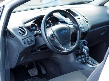 Bild 10 Ford Fiesta 1,0 Automatik Sitz-/Frontscheibenheizung