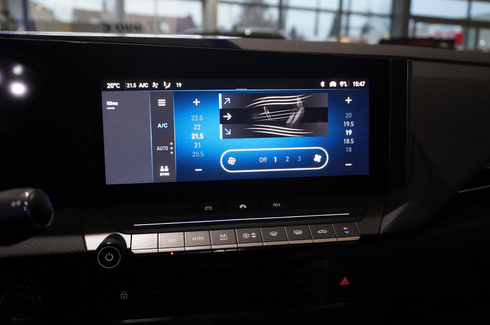 Fahrzeugabbildung Opel Astra L Lim. 1.2T ELEGANCE NAVI/LED/KAMERA/SPORT