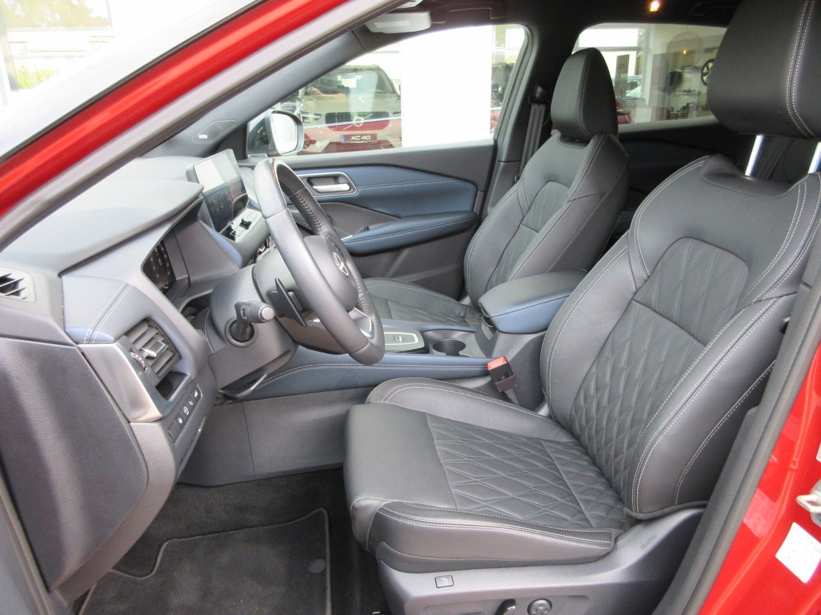 Fahrzeugabbildung Nissan Qashqai 1.3 Xtronic Automatik | Tekna+