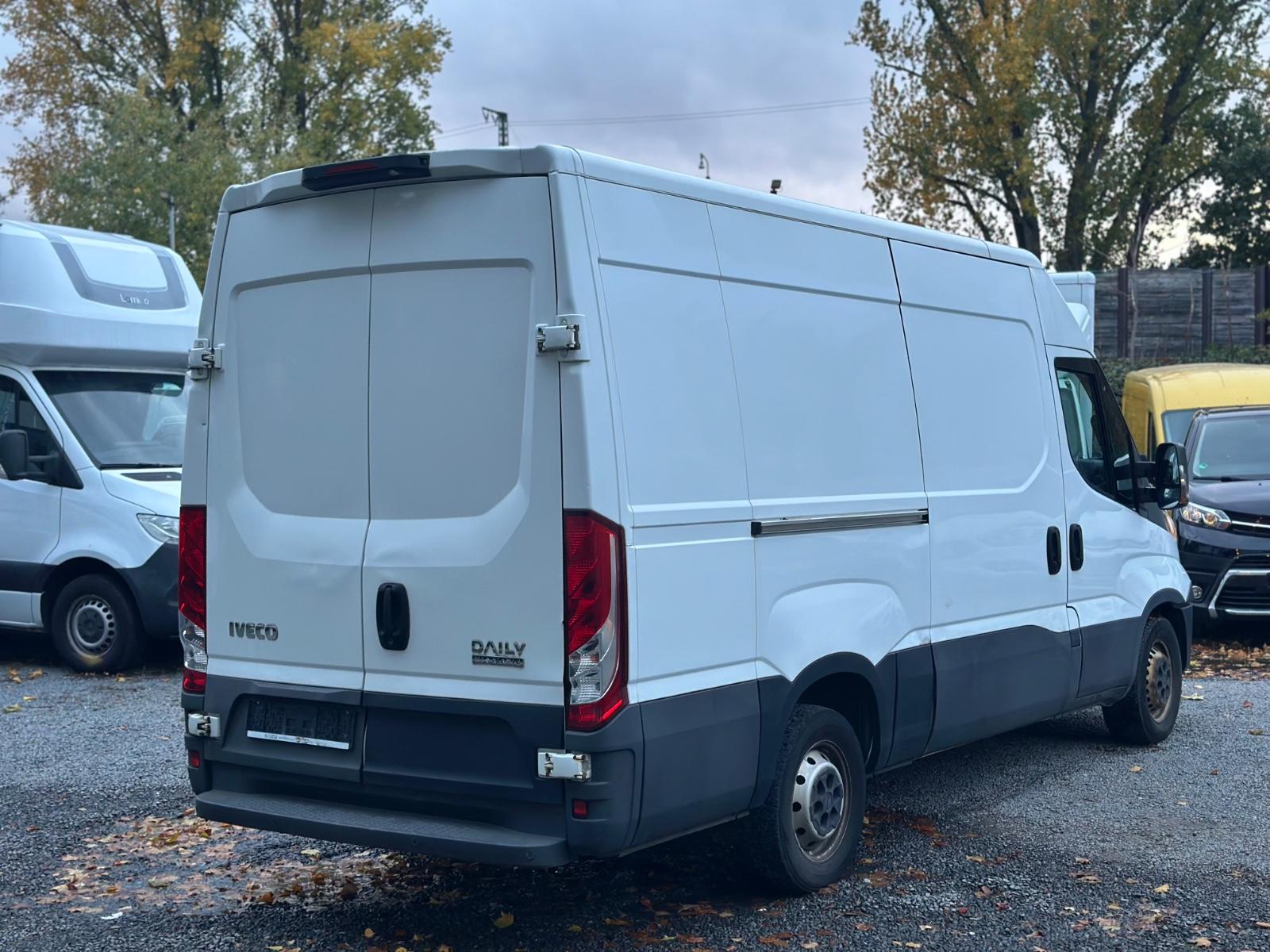 Iveco ANDERE Daily Kasten HKa 35 S ... V Radstand 352