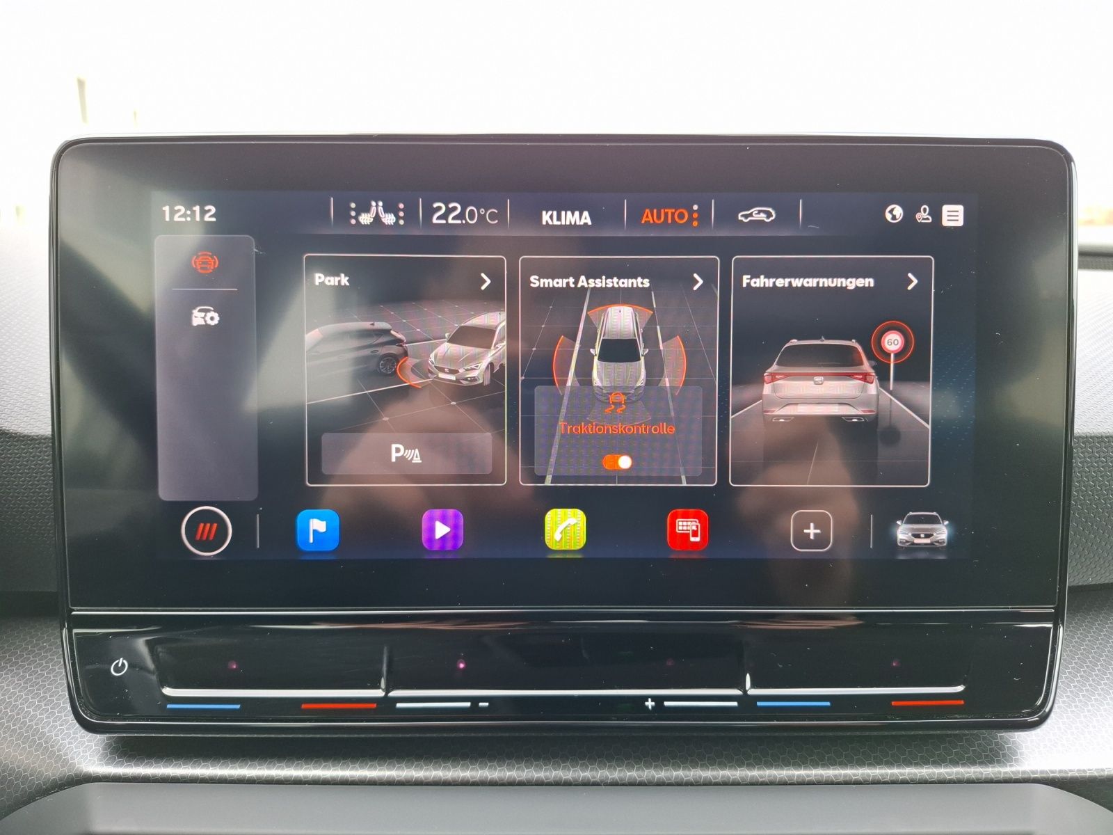 Fahrzeugabbildung SEAT Leon ST TDI Style DSG LED AHK Navi AID GRA PDC S