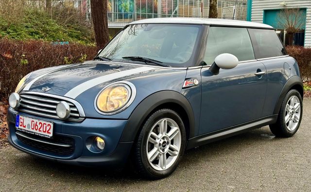 MINI COOPER D Leder,Alu,Klimaaut,Shz,PDC,1Hand,99gCo2