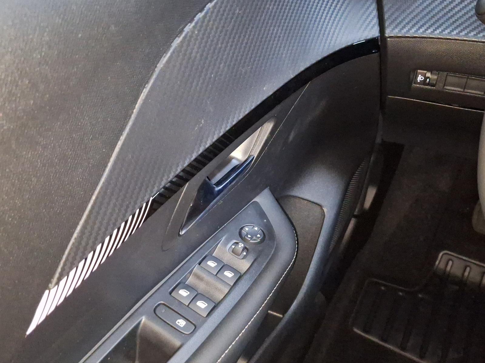 Peugeot 208 1.2 Turbo 100 Allure LED+Navi+SHZ+360+Kam.