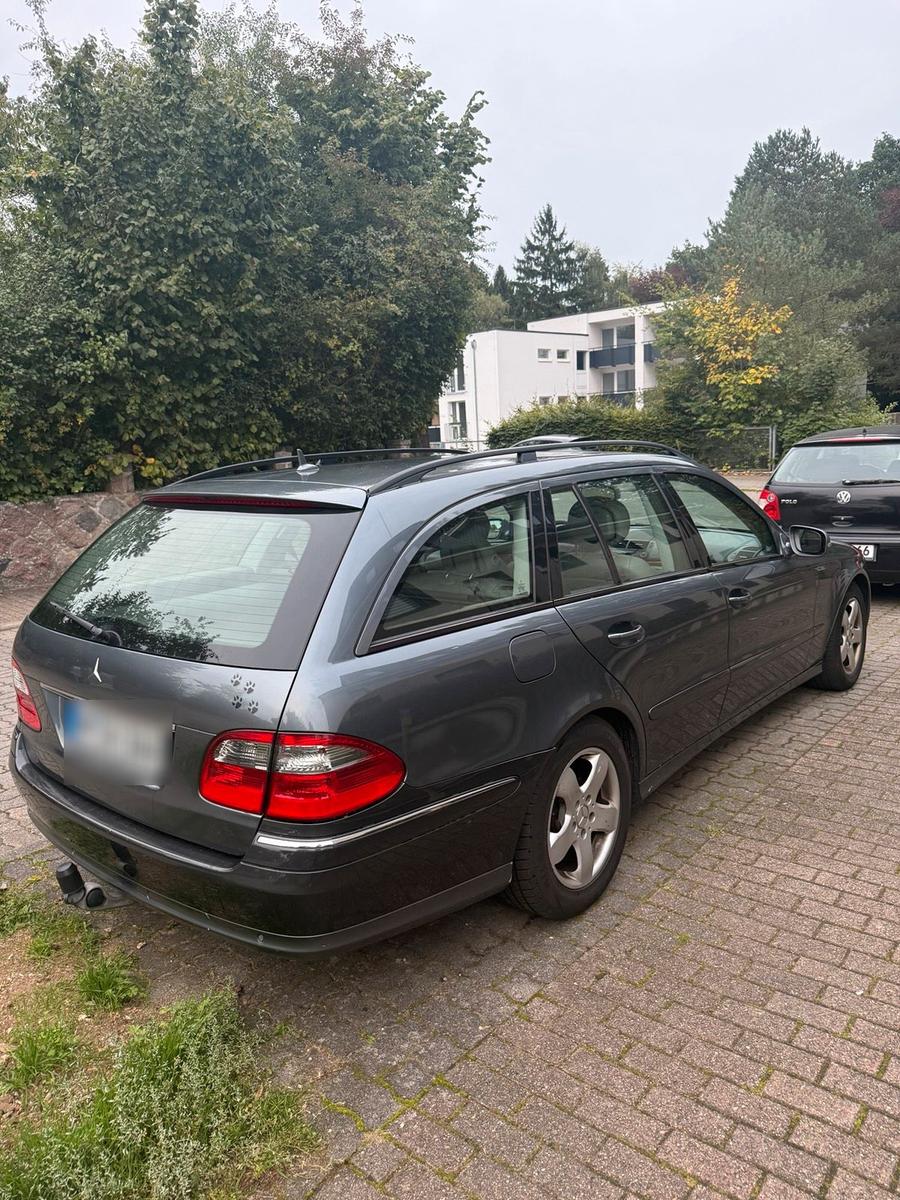 Mercedes-Benz E320 2006 — engine
