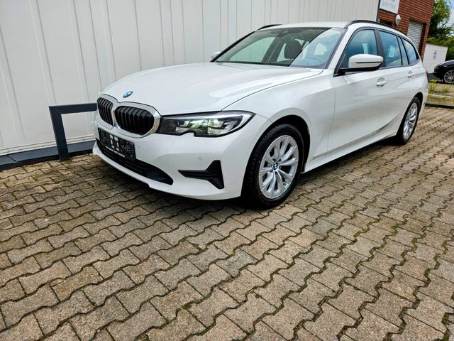 BMW 320d*NAVIPROF*HUD*ACC*AHK*KEYLESS GO