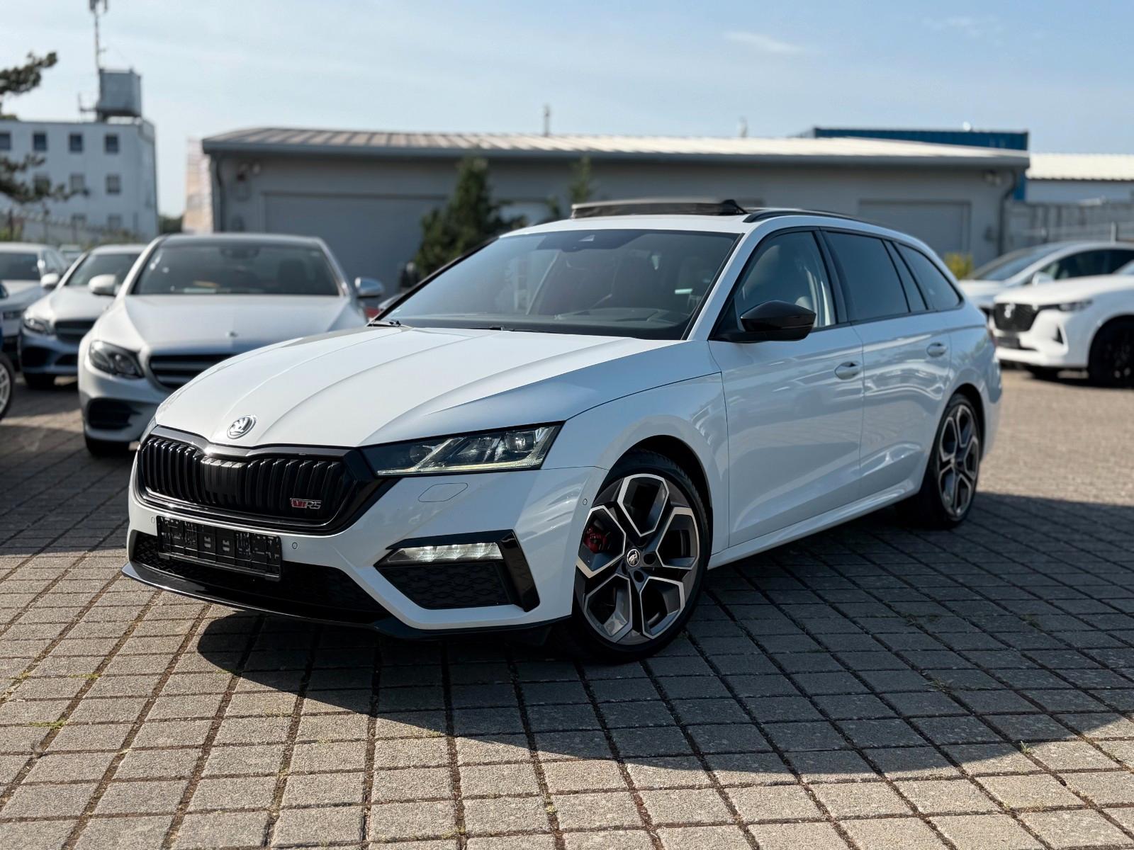 Skoda 2.0 TDI DSG RS PLUS COMBI*MATRIX*PANO*HUD*AHK