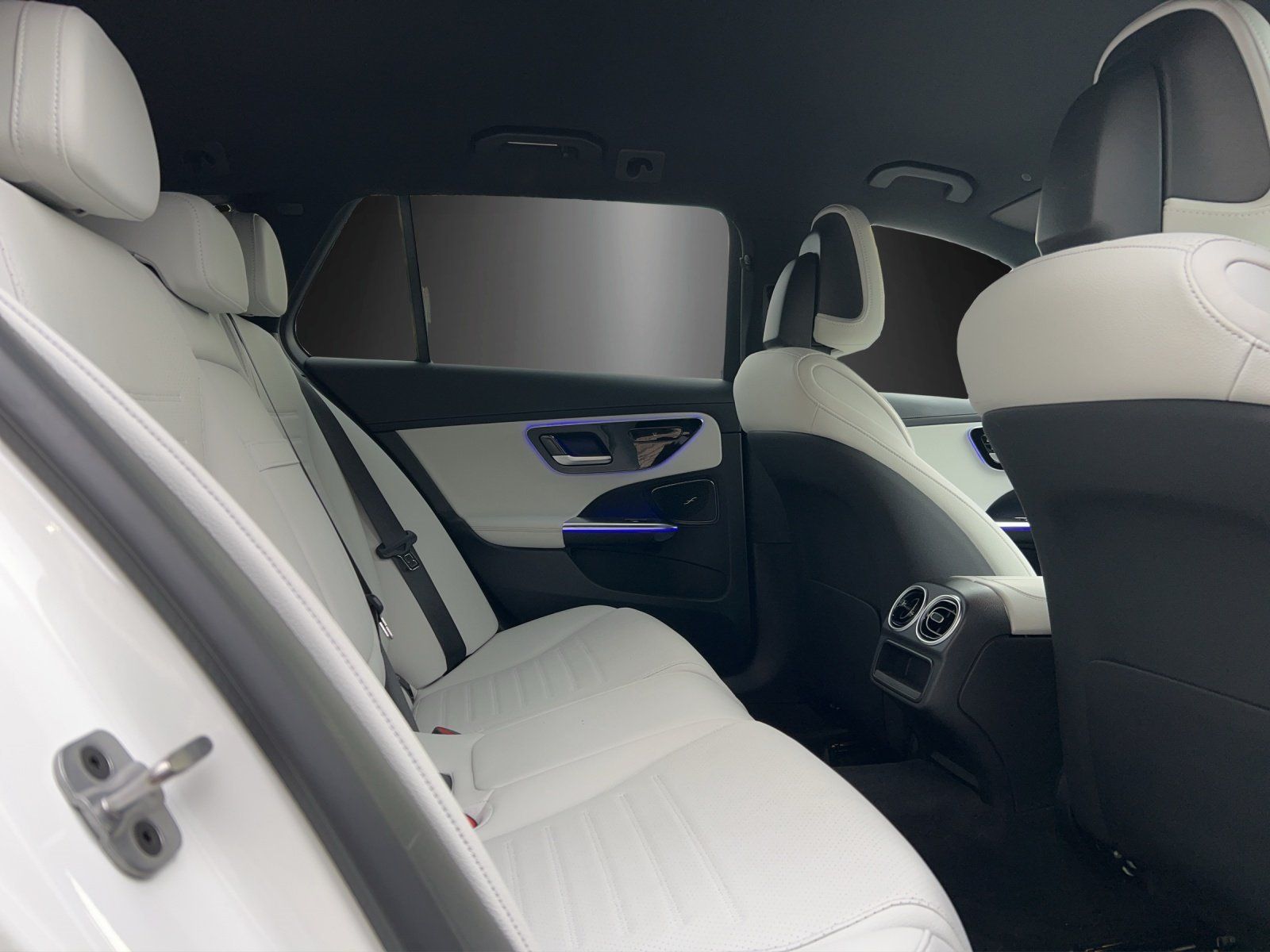 Fahrzeugabbildung Mercedes-Benz C 220 d T AMG AHK Night DISTRO 360° Memory 19"