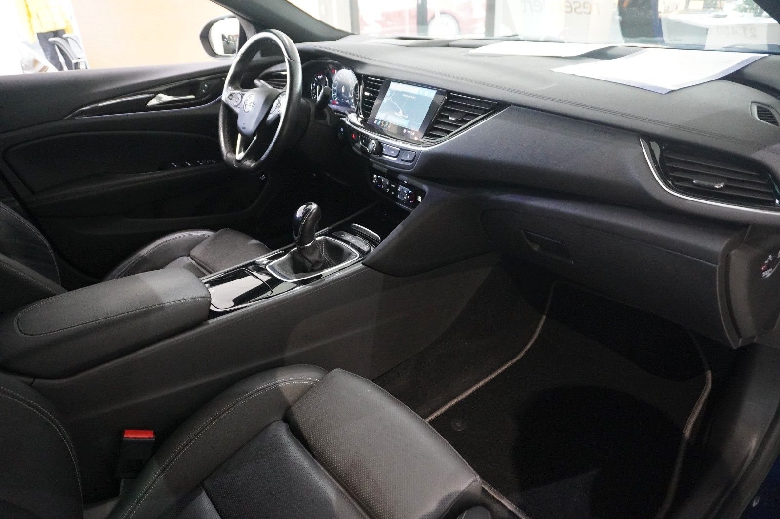 Fahrzeugabbildung Opel Insignia B ST 2.0D ULTIMATE NAVI/OPC/KAMERA/HUD