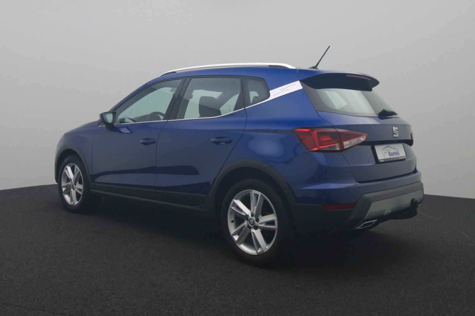 Fahrzeugabbildung SEAT Arona 1.5 FR NAVI AHK KAMERA